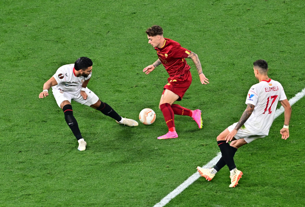 Foto de la final de la Liga Europa entre Roma y Sevilla en Budapest
