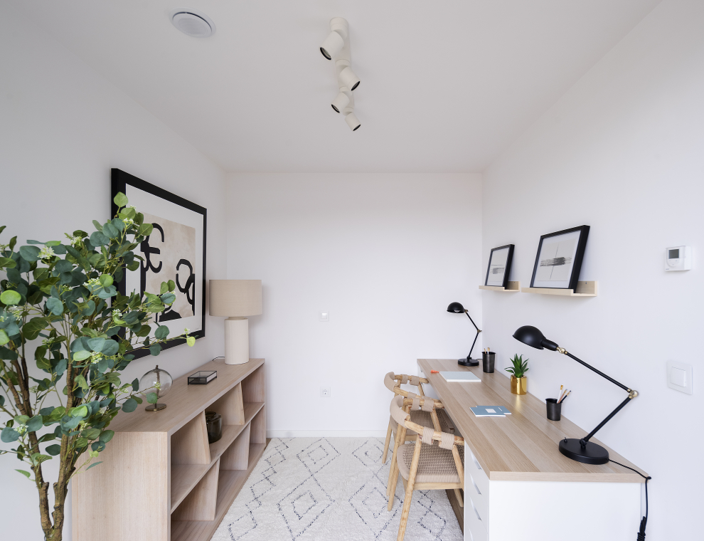 Son 198 pisos de 2, 3 y 4 habitaciones, con dos baños. La torre principal tiene 20 plantas.