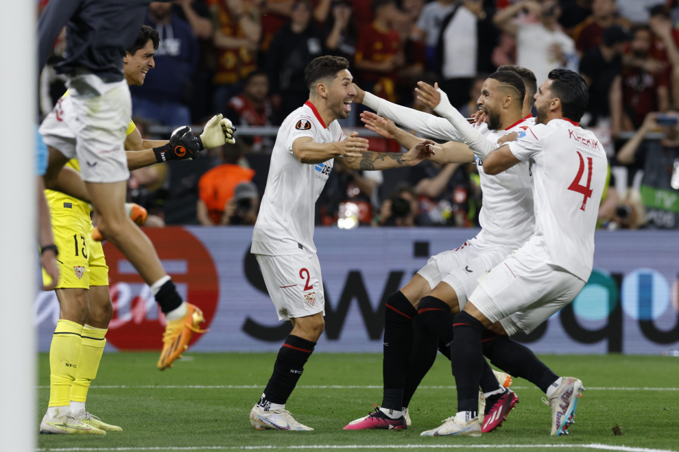 Foto de la final de la Europa League entre Roma y Sevilla en Budapest