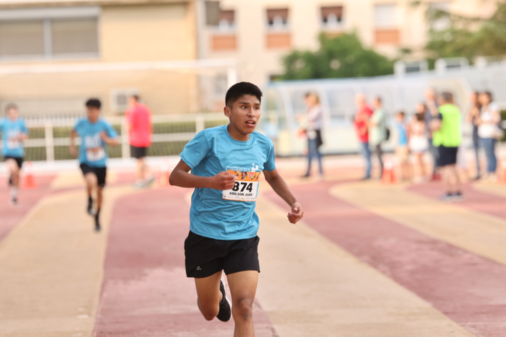 Foto de la Carrera sin Humo 2023 en el estadio del Campus San Francisco de Zaragoza