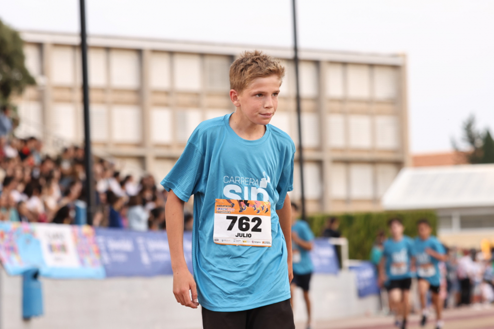 Foto de la Carrera sin Humo 2023 en el estadio del Campus San Francisco de Zaragoza