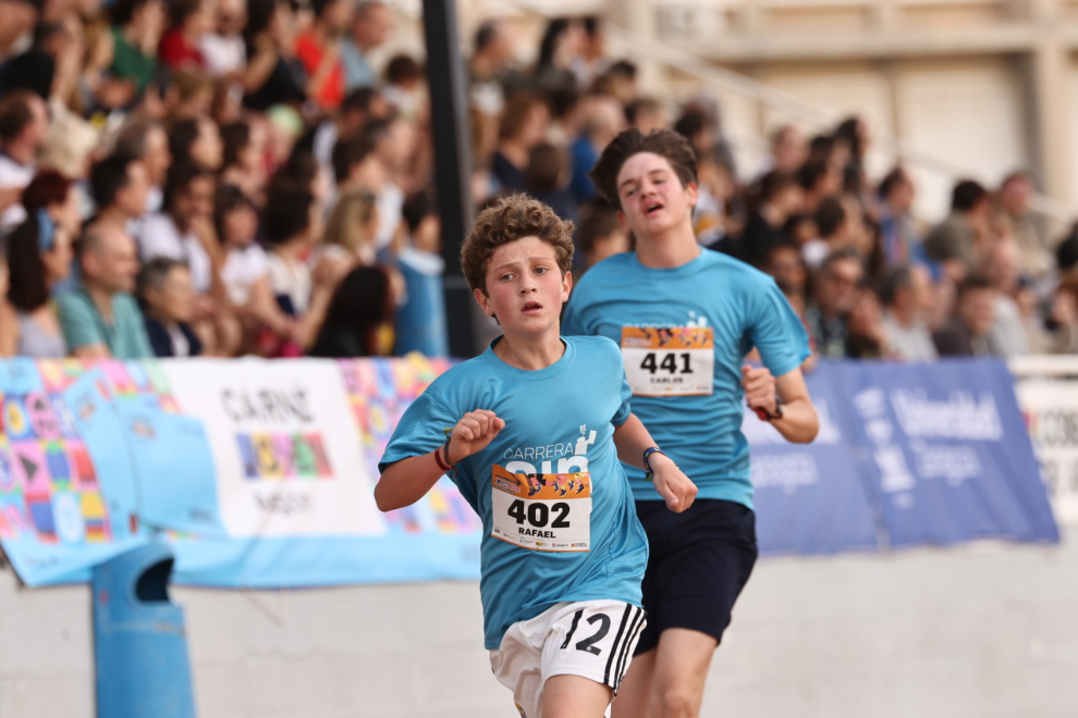 Foto de la Carrera sin Humo 2023 en el estadio del Campus San Francisco de Zaragoza