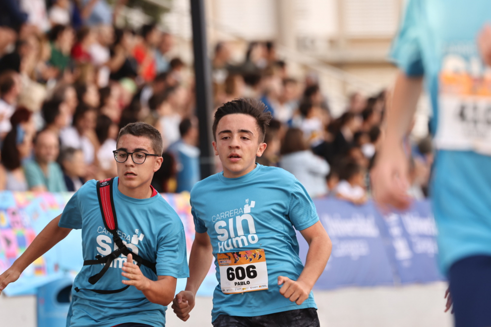 Foto de la Carrera sin Humo 2023 en el estadio del Campus San Francisco de Zaragoza