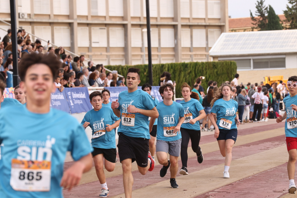 Foto de la Carrera sin Humo 2023 en el estadio del Campus San Francisco de Zaragoza