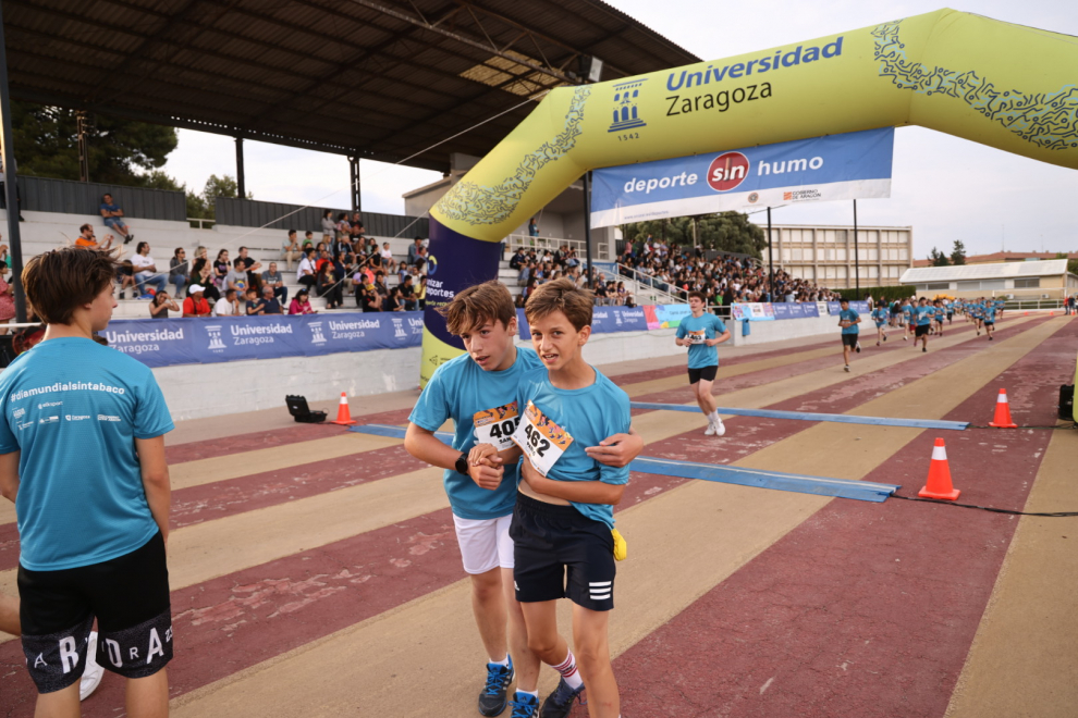Foto de la Carrera sin Humo 2023 en el estadio del Campus San Francisco de Zaragoza