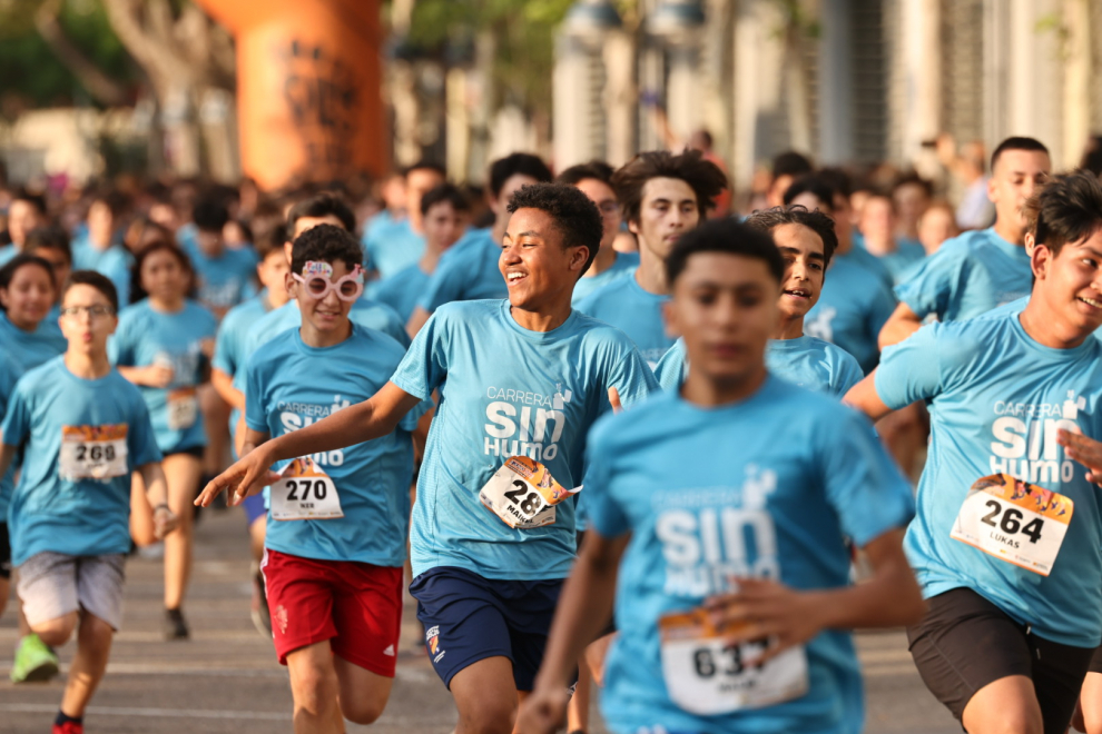 Foto de la Carrera sin Humo 2023 en el estadio del Campus San Francisco de Zaragoza