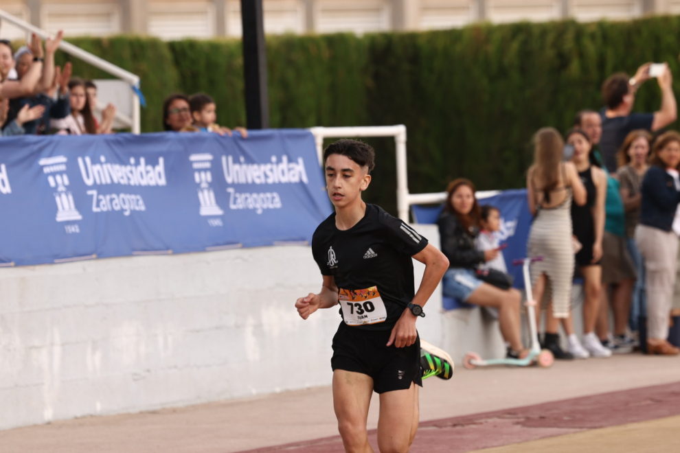 Foto de la Carrera sin Humo 2023 en el estadio del Campus San Francisco de Zaragoza