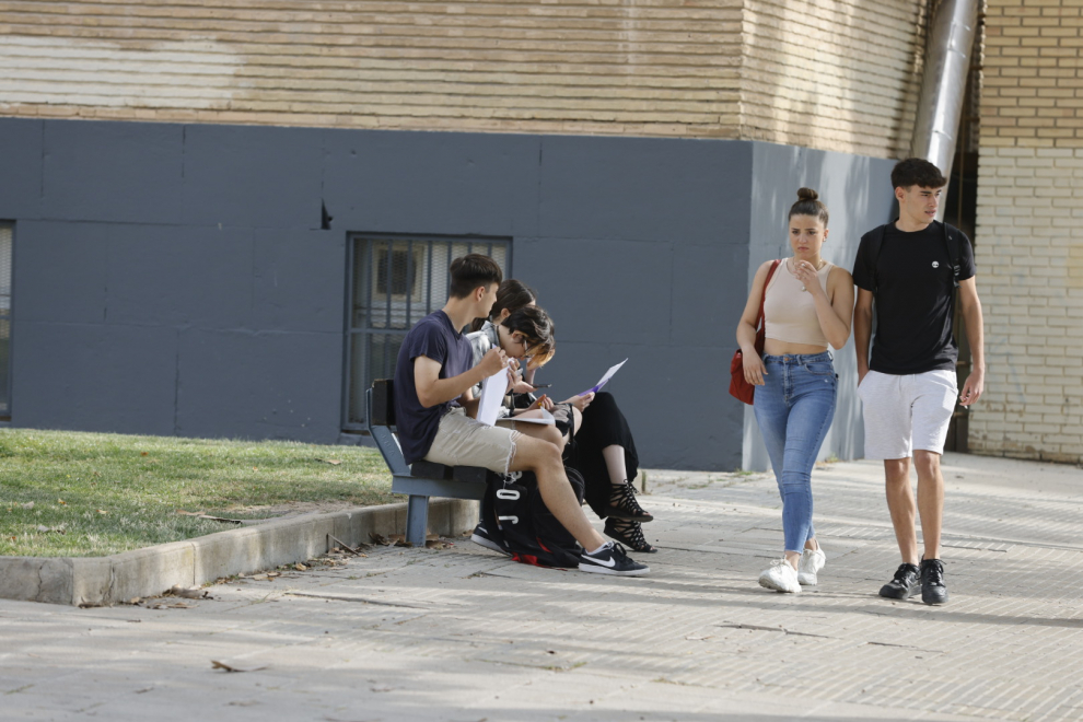 En torno a 6.500 alumnos se presentan estos días a las pruebas de la EVAU en Aragón.