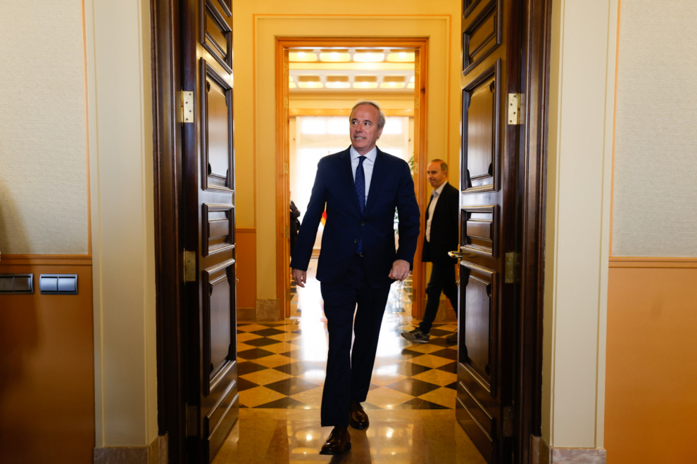 Fotos de la reunión de Lambán y Azcón en el Pignatelli