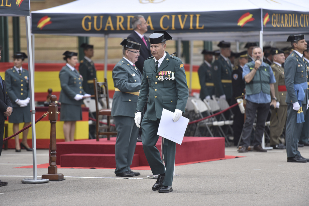 La Guardia Civil de Huesca ha entregado condecoraciones y reconocimientos en la celebración del 179 aniversario de la fundación del cuerpo.