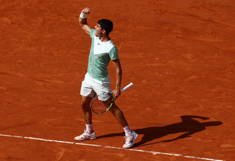 Tennis - French Open - Roland Garros, Paris, France - June 9, 2023 Serbia's Novak Djokovic in action during his semi final match against Spain's Carlos Alcaraz REUTERS/Clodagh Kilcoyne TENNIS-FRENCHOPEN/