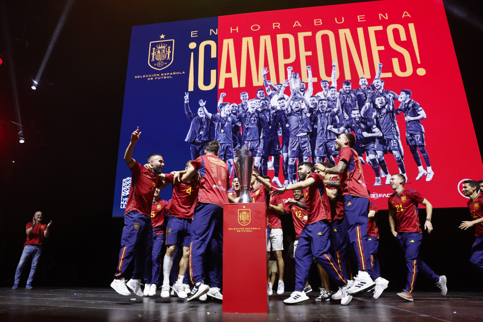 Fotos: La Selección Española Celebra Con Los Aficionados El Título De ...