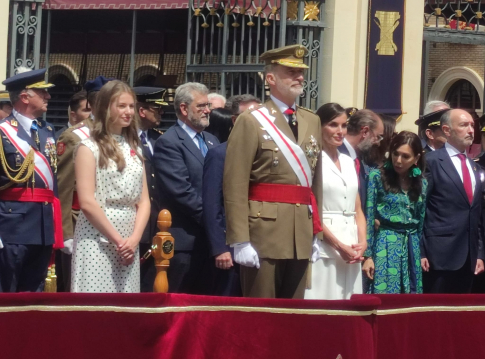 Los Reyes y la princesa Leonor, con las autoridades aragonesas en la AGM de Zaragoza.