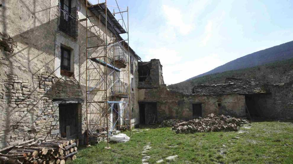 De Ruta Por Los Pueblos Abandonados De Huesca, En Imágenes | Imágenes