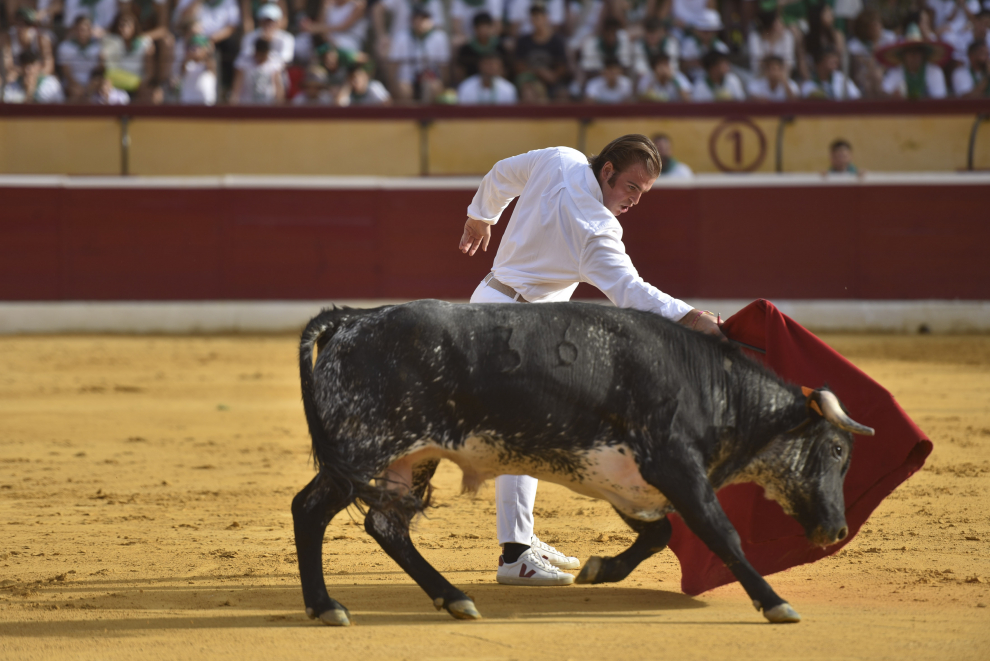 Becerrada de San Lorenzo en la plaza de toros de Huesca