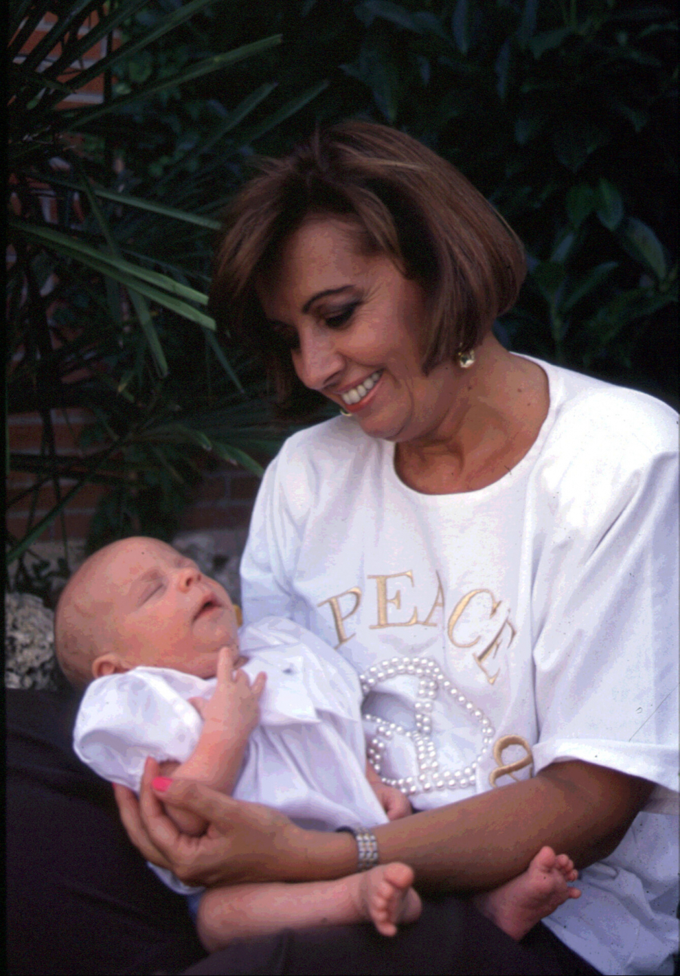 María Teresa Campos junto a su nieto.