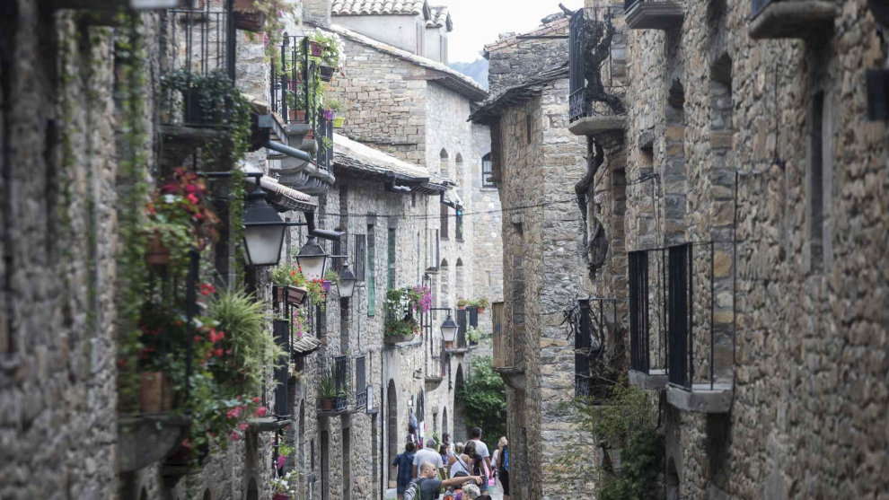 Las preciosas calles del pueblo medieval escogido entre los mejores de España para hacer una escapada rural