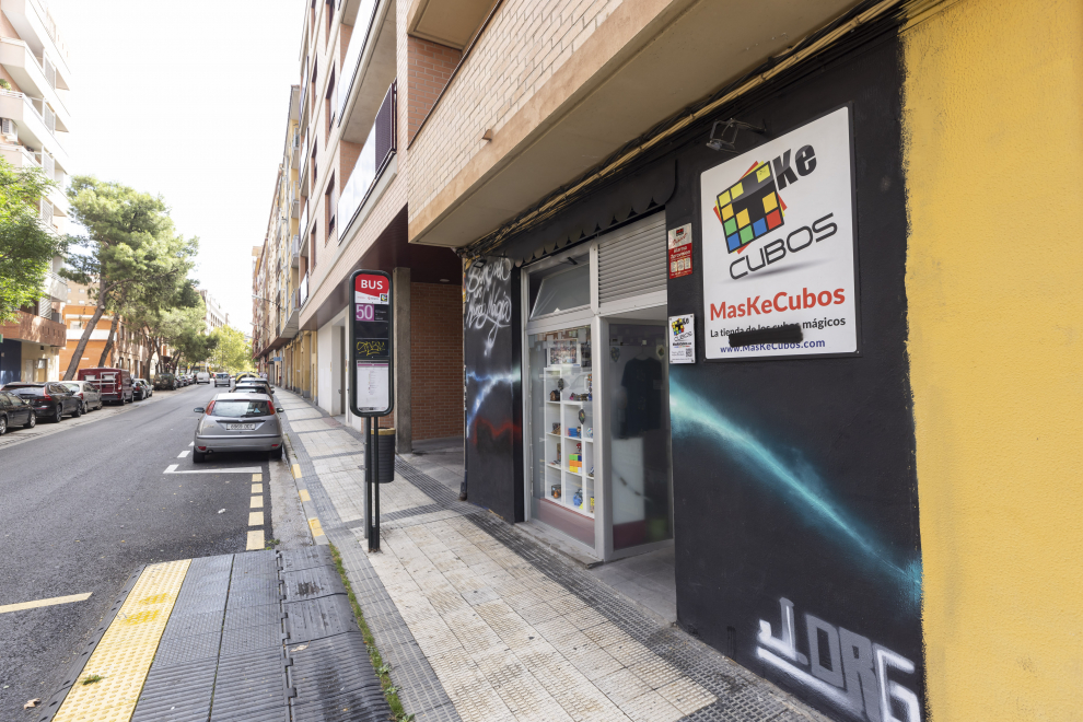 Fachada de la tienda MaskeCubos.