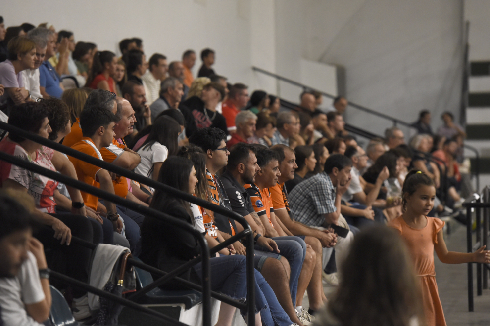 Partido de voleibol entre Teruel y Zaragoza en Huesca 21 9 23 Foto Javier Navarro_3[[[FOTOGRAFOS]]]