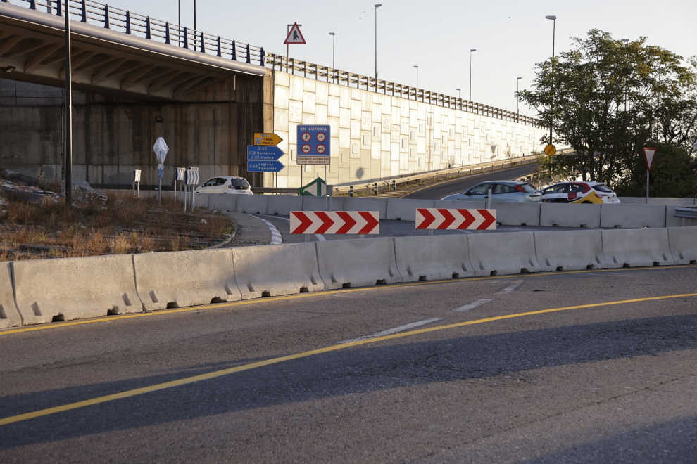 Imágenes del comienzo de las obras en la A-68 en Zaragoza.