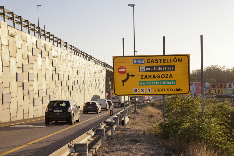 Imágenes del comienzo de las obras en la A-68 en Zaragoza.