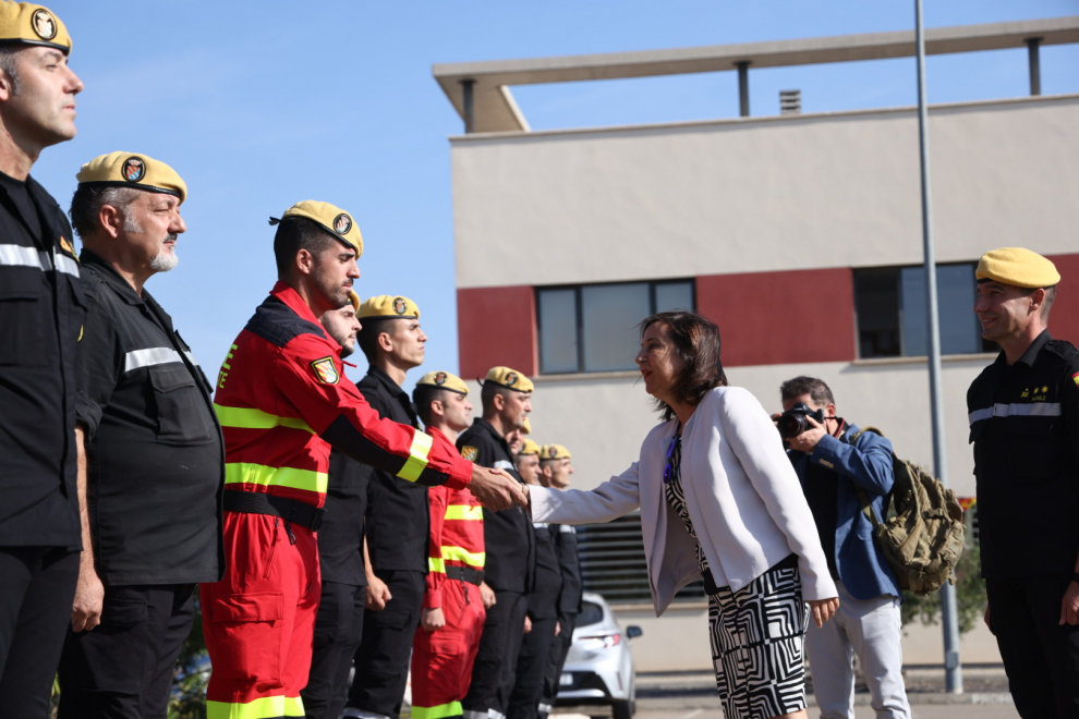 La ministra de Defensa visita a la UME en Zaragoza