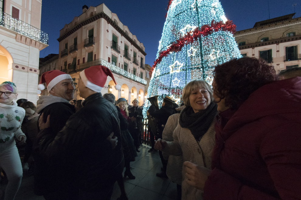 Acto de encendido de las luces de navidad en Huesca 1 12 23 Foto Javier Navarro_2 [[[FOTOGRAFOS]]]
