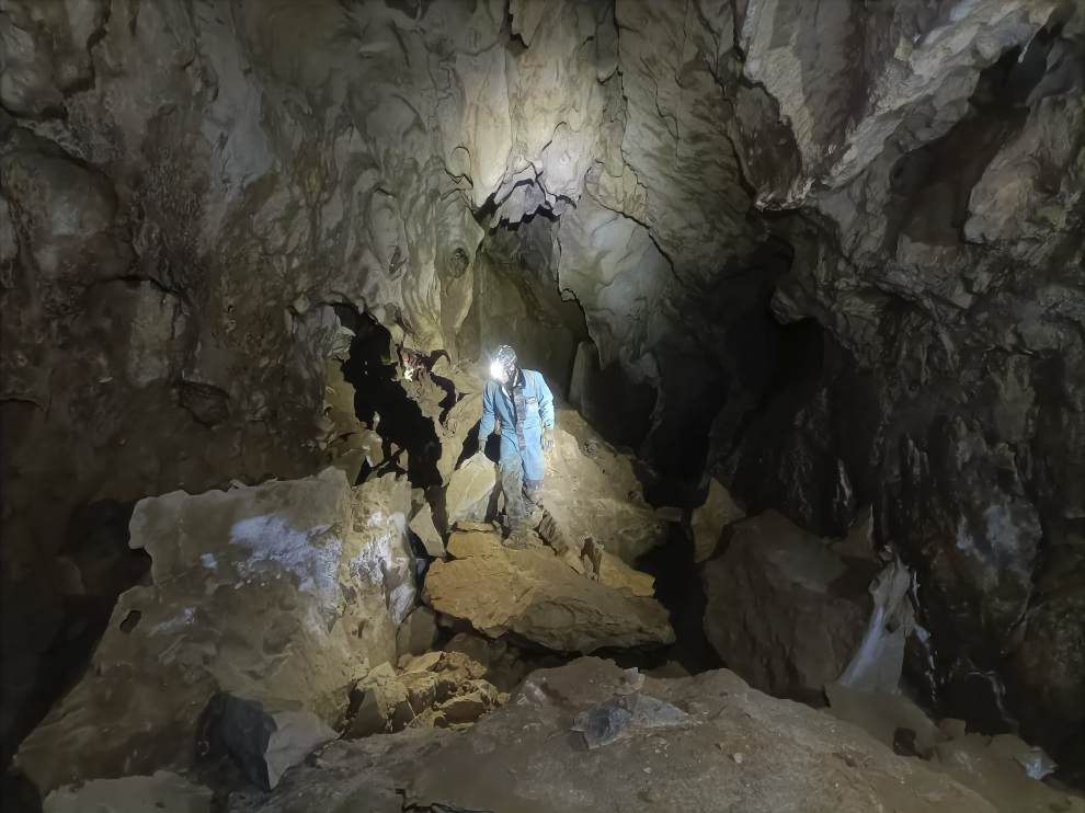 Un grupo de espeleólogos conectar el mayor recorrido de cuevas de España