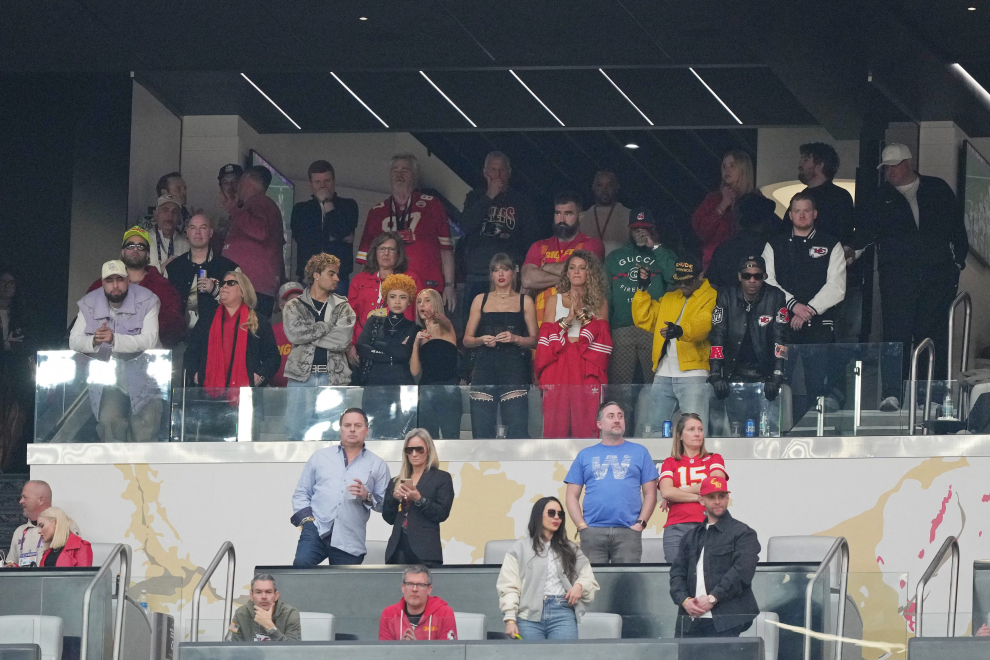 Feb 11, 2024; Paradise, Nevada, USA; Recording artist Taylor Swift reacts in the first quarter during Super Bowl LVIII between the Kansas City Chiefs and San Francisco 49ers at Allegiant Stadium. Mandatory Credit [[[REUTERS VOCENTO]]] FOOTBALL-NFL-KC-SF/