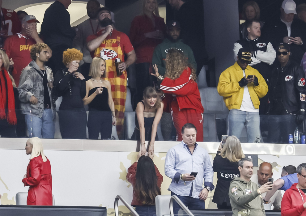 Feb 11, 2024; Paradise, Nevada, USA; Recording artist Taylor Swift reacts during the first quarter Super Bowl LVIII between the San Francisco 49ers and the Kansas City Chiefs at Allegiant Stadium. Mandatory Credit [[[REUTERS VOCENTO]]] FOOTBALL-NFL-KC-SF/