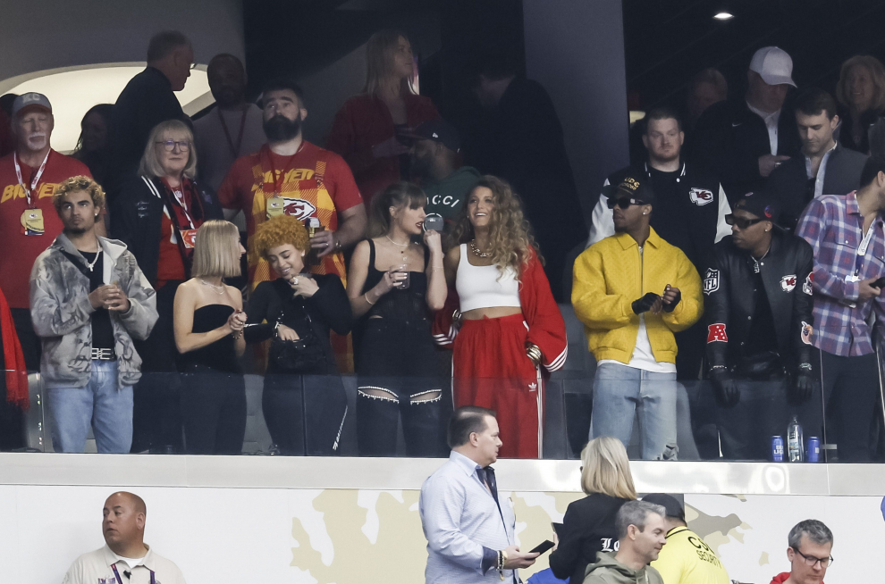 Feb 11, 2024; Paradise, Nevada, USA;  Recording artist Taylor Swift reacts during the first quarter of Super Bowl LVIII between Kansas City Chiefs and San Francisco 49ers at Allegiant Stadium. Mandatory Credit [[[REUTERS VOCENTO]]] FOOTBALL-NFL-KC-SF/