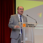 El presidente aragonés, Javier Lambán, al presentar el proyecto de Forestalia para Teruel.