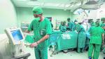 Momentos previos a una operación en un quirófano del hospital Miguel Servet.