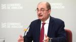 El presidente aragonés, Javier Lambán, en su comparecencia este domingo tras la decimocuarta y última videoconferencia con Pedro Sánchez.