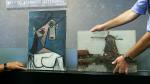 'Cabeza de mujer', de Picasso (i), junto a la otra obra recuperada, del artista holandés Piet Mondrian