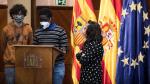 Los alumnos de Atades Ismael Fernández, Alba Cánovas y Jeou Tanjigora, en el homenaje a la Constitución de la Delegación del Gobierno del pasado viernes.