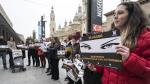 Dos decenas de autónomos se han manifestado este viernes en Zaragoza.