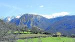 Este municipio agrícola y ganadero, situado a las puertas del valle de Benasque y al abrigo del Turbón, explora una incipiente oferta turística para valorar alternativas de presente y futuro
