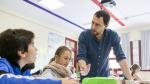 A Javier Bourrut-Lacouture, que desarrolla su labor docente en el Lycée Français Molière de Zaragoza, la interrelación con sus alumnos le hace "crecer como persona"