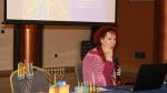 La ponente Tina Segal durante la charla sobre esta tradición judía