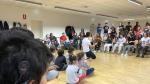 Los pequeños de La Purísima, en la Facultad de Educación, donde compartieron con el coro Cantatutti uno de sus ensayos. Cuerpo y música para cantar juntos