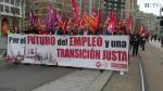 Unas 300 personas se han manifestado este sábado en Zaragoza para pedir una transición justa tras el cierre de la central térmica de Andorra, en Teruel.