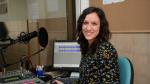 La periodista Sara Giner en Onda Balcei, la radio de Alcorisa.
