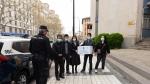 Miembros de la comunidad china en Zaragoza entregan mascarillas a la Policía Nacional