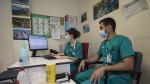 Enfermeros del centro de salud de Torrero hacen el rastreo de contactos.