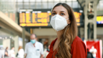 El uso de mascarilla limita la excreción de gotas respiratorias de individuos infectados por coronavirus.