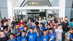 Un grupo de niños saharauis, a su llegada al aeropuerto de Zaragoza