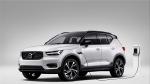 XC40 Recharge plug-in hybrid R-Design expression, in Crystal White Pearl