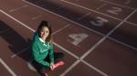 Isabel Macías, ayer, en la pista de atletismo del Centro Aragonés del Deporte, donde entrena a un grupo de jóvenes.