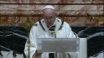 El Papa celebra la Vigilia Pascual con restricciones debido a la pandemia